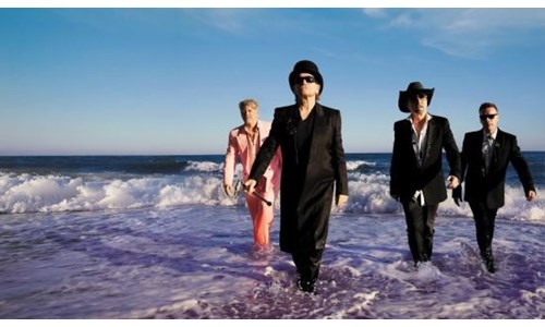 U2'NUN YENİ ALBÜMÜ 'CARNAVAL DE LUZ' 13 KASIM'DA ÇIKIYOR; SILENCIO TEKLİSİNİ DİNLEYİN